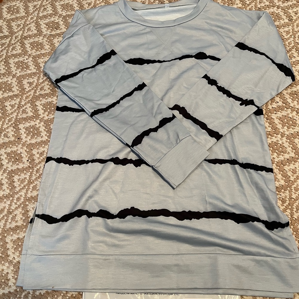 Long Sleeve Light Material Sweater